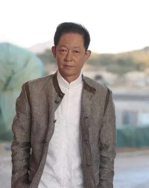  让男人嫉妒的王志文6段活色生香情史,终娶了小8岁名模