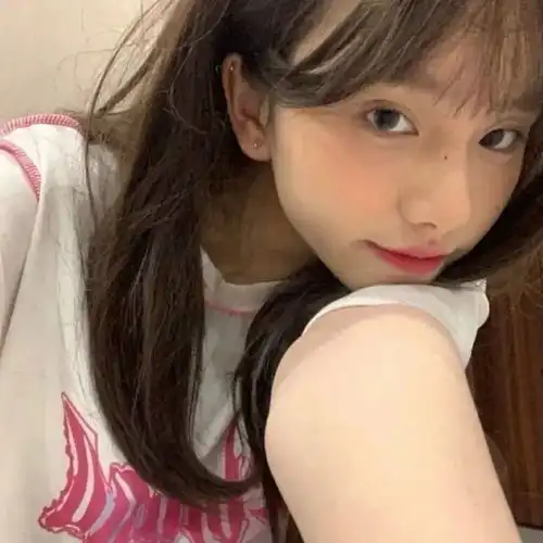 微信头像女生简单大方阳