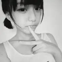  三个字女生头像在纸上写满我对你的思念
