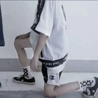  半身情侣头像不露脸一对姐就爱淑女怎么了