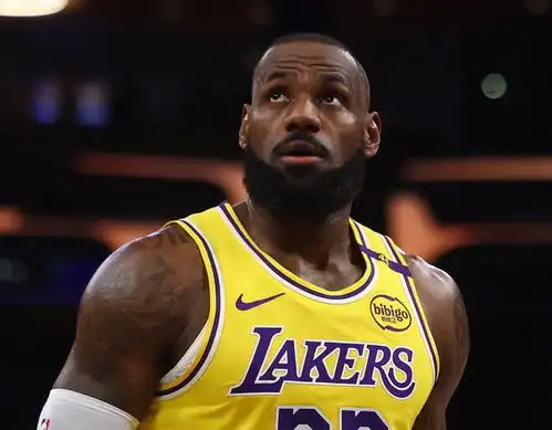  詹姆斯你太强了,书写nba独一无二神纪录,40岁还要冲一阵