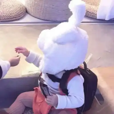  隔壁家小孩吃饱了情侣头像