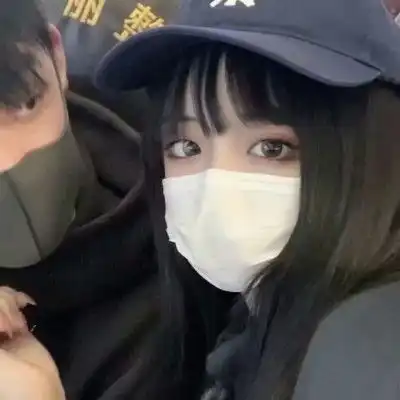  疫情期间戴口罩情侣头像文案