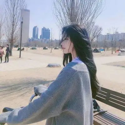  简单耐看的女生头像啦啦啦