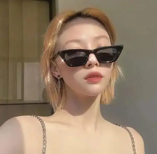  绝绝子甜酷女生头像