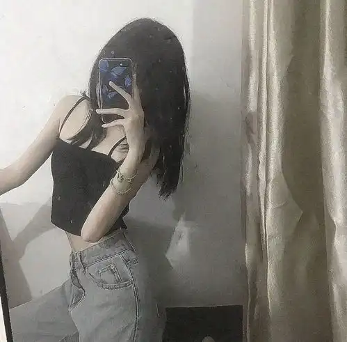  不露脸女生头像任何人都可以散但我们不能散