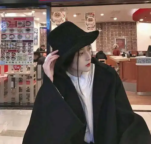  这么年轻就有眼袋有了眼袋怎么办,看完教你消眼袋