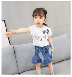  童装2019新款夏季女童时尚个性4粒花字母短袖套潮