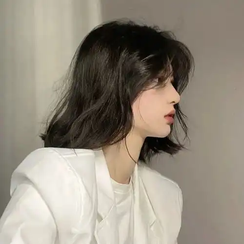  头像看起来很干净的头像