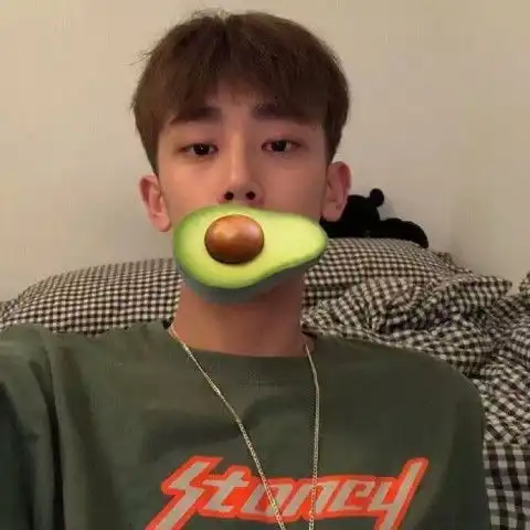  最近火了ins风男生头像没什么委屈不委屈,动情你就该死