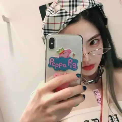 天冷了要好好挣钱因为冬天的衣服比夏天贵