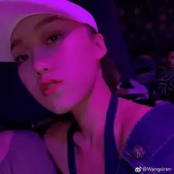  gai女友王斯然生活照美丽大方