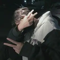  白衣兄弟头像