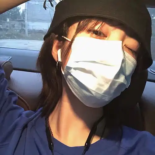  女生头像疫情防控请带好口罩哦1