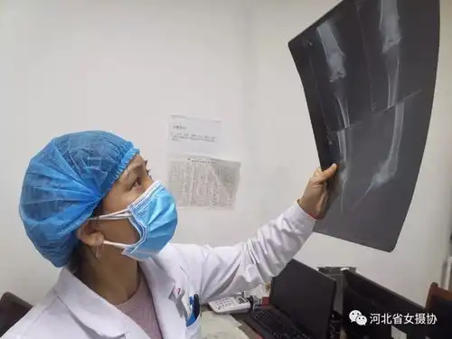  战疫影像志省女摄协用镜头记录最美的她们