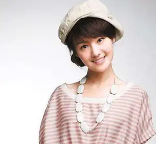  90后女星郑爽公开承认整容与张翰相恋组图