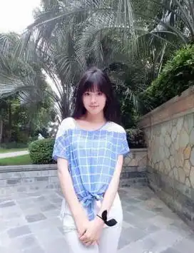  南昌大学校花钟恩淇清新自然气质迷人被誉甜美精灵