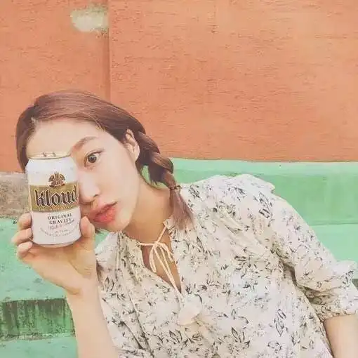  和闺蜜自拍时当个心机婊