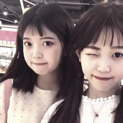  今年比较火的女生闺蜜头像两人一张两人一张图一人一半