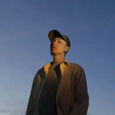  优质天空背景男孩qq男生头像我要个性网