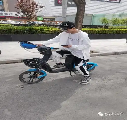  陇西这些人驾乘低速电动车不佩戴安全头盔被曝光