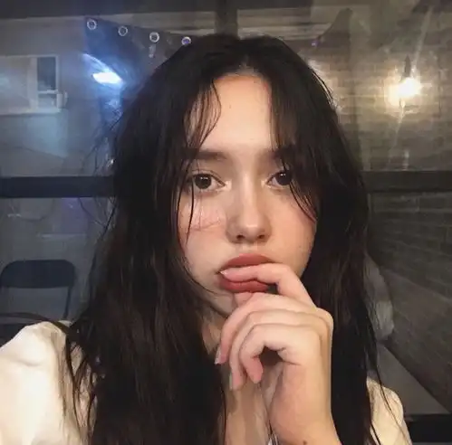  小众.优质.神仙女生头像