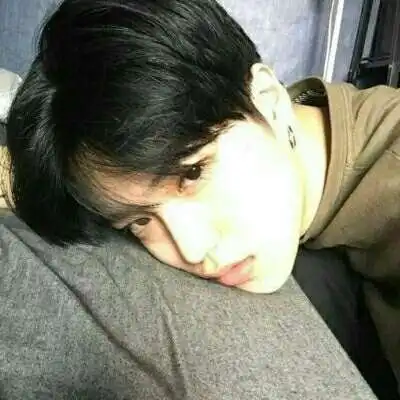 最新好看的微信头像男生