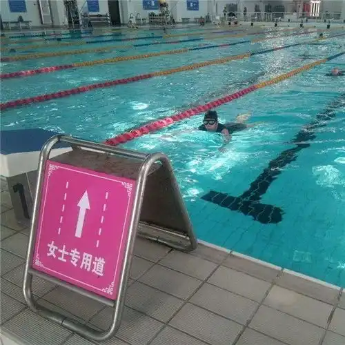  为保护女性,上海游泳馆设女性专用泳道,网友色狼没机会了