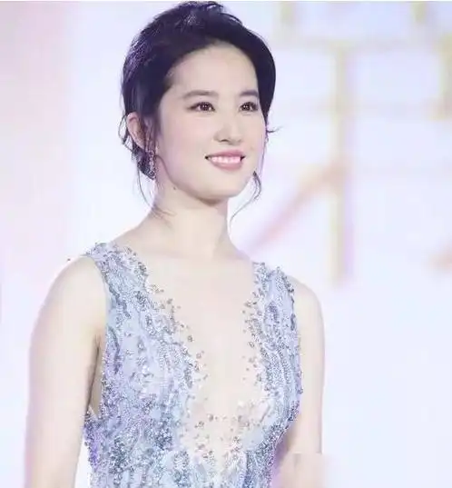  10年了,刘亦菲终于承认喜欢他,可惜如今他已是三个孩子的爸了