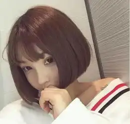  最流行的发型50岁的阿姨看了都说要剪