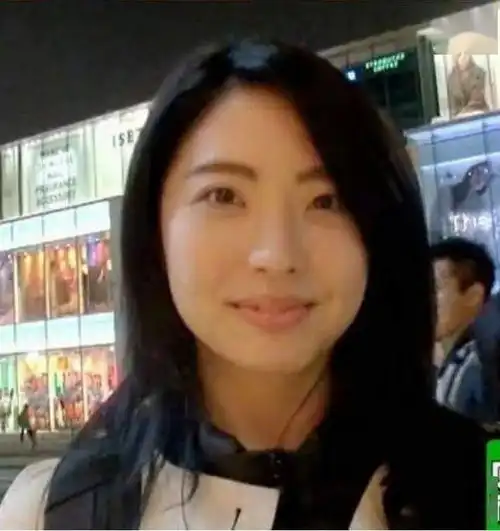  你们好奇的妹子口罩下的颜,那就来看看吧...