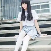  qq头像校服女生