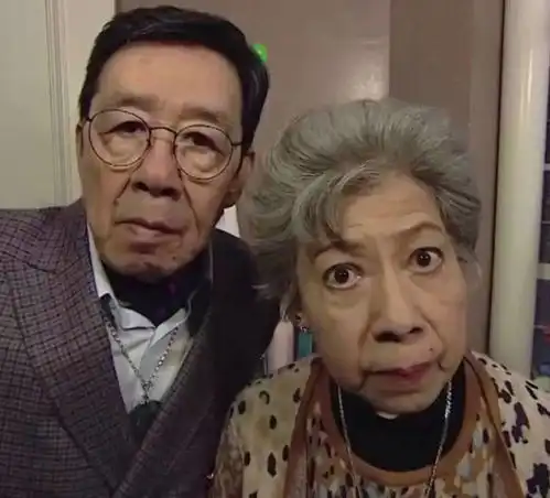  76岁秦煌和情人分手后住养老院,同样有儿有女,92岁胡枫晚年十分精彩