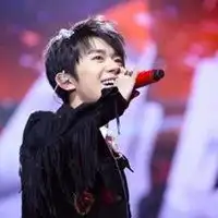  易烊千玺头像帅气女生微信头像图片大全