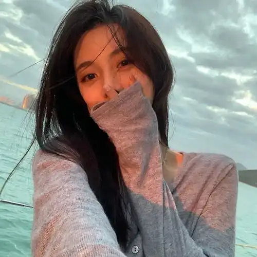 微信头像高级感女欧美
