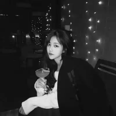 真人头像女生冷酷霸气 