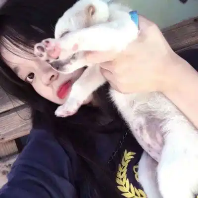  最近很火的社会头像女霸气抖音不一定聪明但也不傻