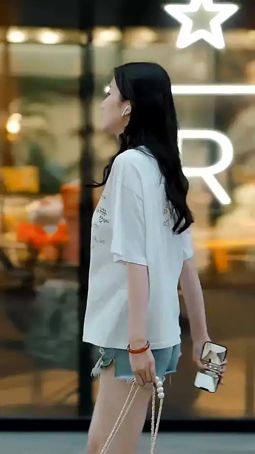  热裤美女长腿美女女神