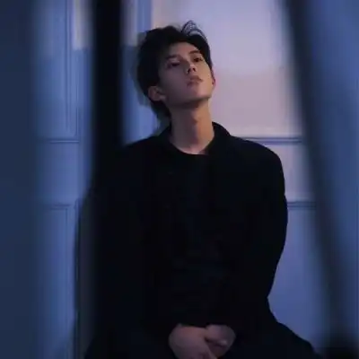  吸引女生的男头像有个性好看很酷的男生头像