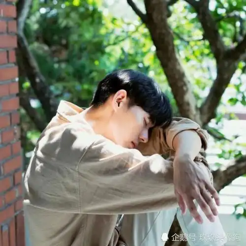 洒脱随性淡然的微信头像