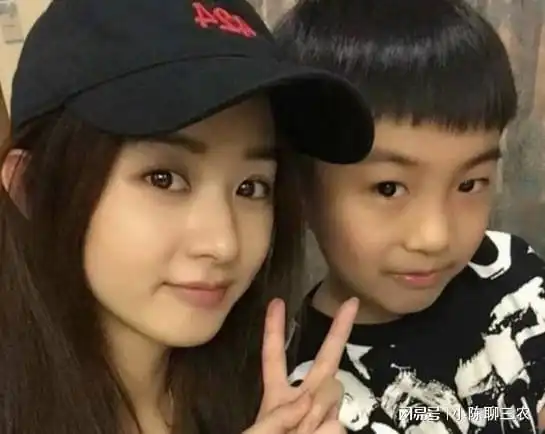  曝赵丽颖冯绍峰复婚男方带娃看秀好温馨,曾多次拍到与女方同框