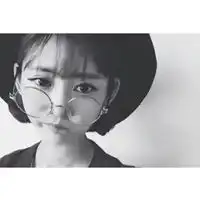  白边女生头像可爱可爱白边系列女生头像
