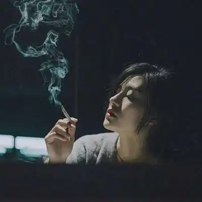  社会头像女生霸气吸烟高冷范女生头像图片大全