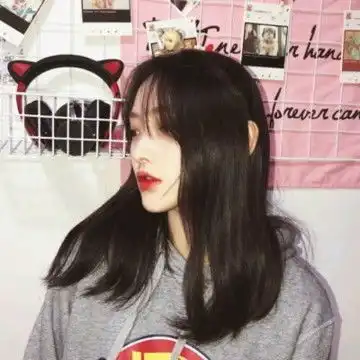 真人头像女生冷酷霸气 