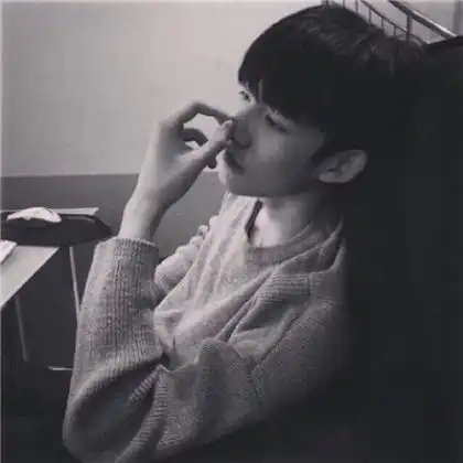  个性黑白伤感男生头像是你的最爱吗,如果爱就拿走