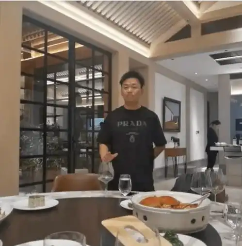  王宝强被前妻掏光家产,女友惹议,他的人生过得如何