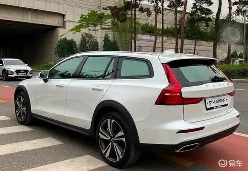  新奇骏2021款博瑞沃尔沃v60cc,你考虑好了吗