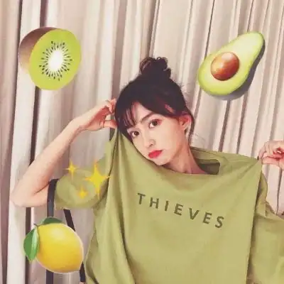  女生头像可爱单纯清新,面带微笑甜美的美女