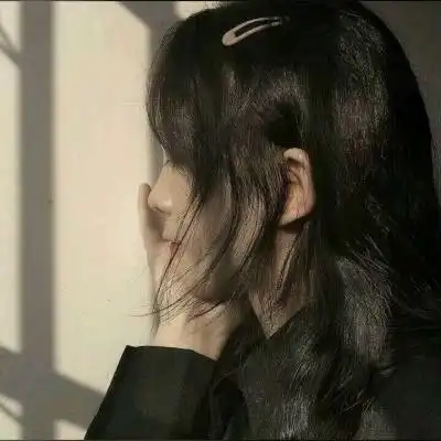  伤感女头侧脸韩系高清低头伤感头像图