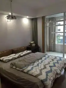  姐夫花300多万在上海买新房,头次见卧室装投影的,看着让人羡慕